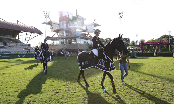 Entertainer x
                                                                    Colman